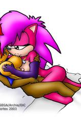 Sonic Two Girls-